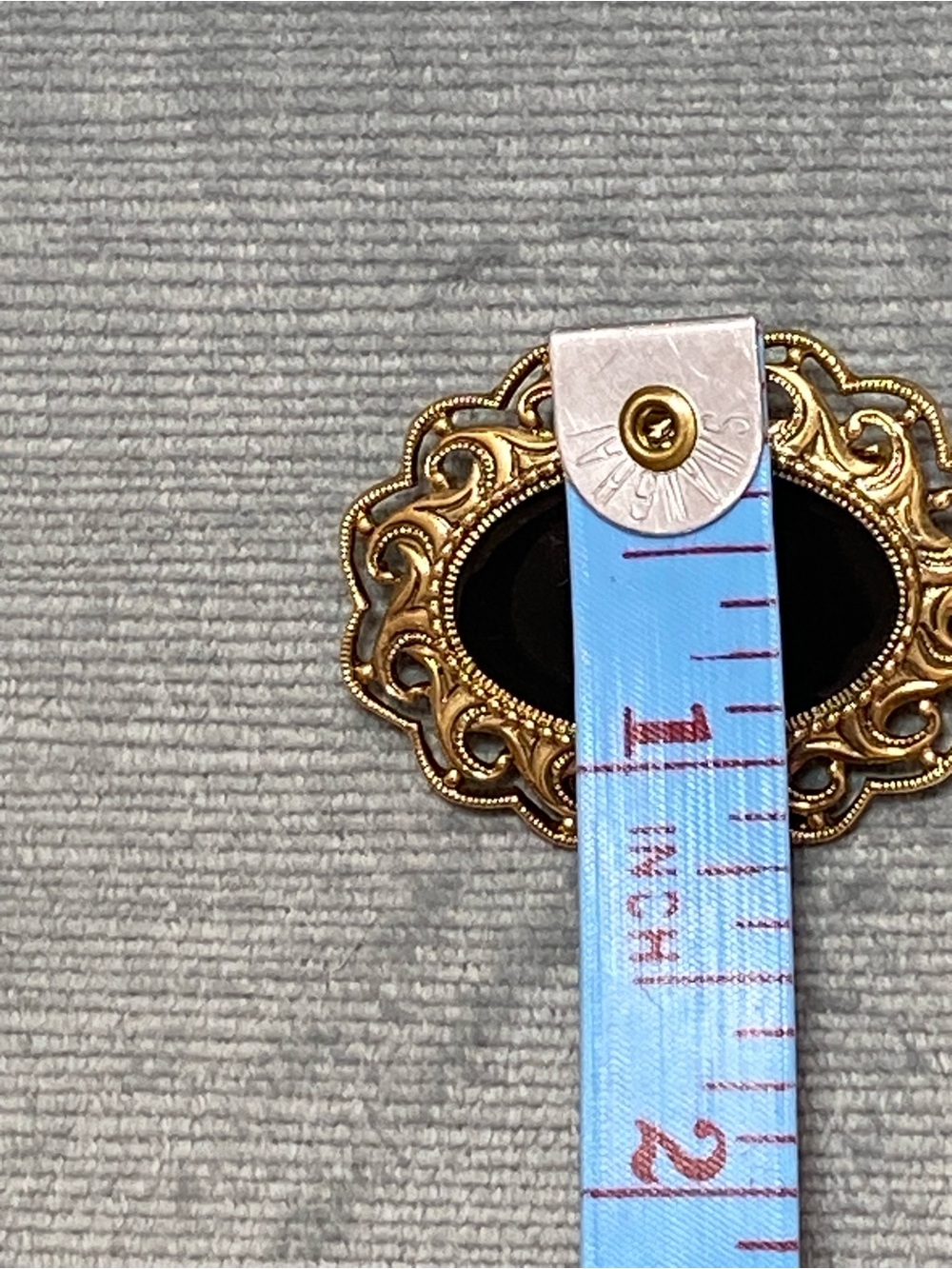 1928 Company Gold-Tone Filigree Brooch with Black Enamel Amber Cabachon Stone - Picture 10 of 10